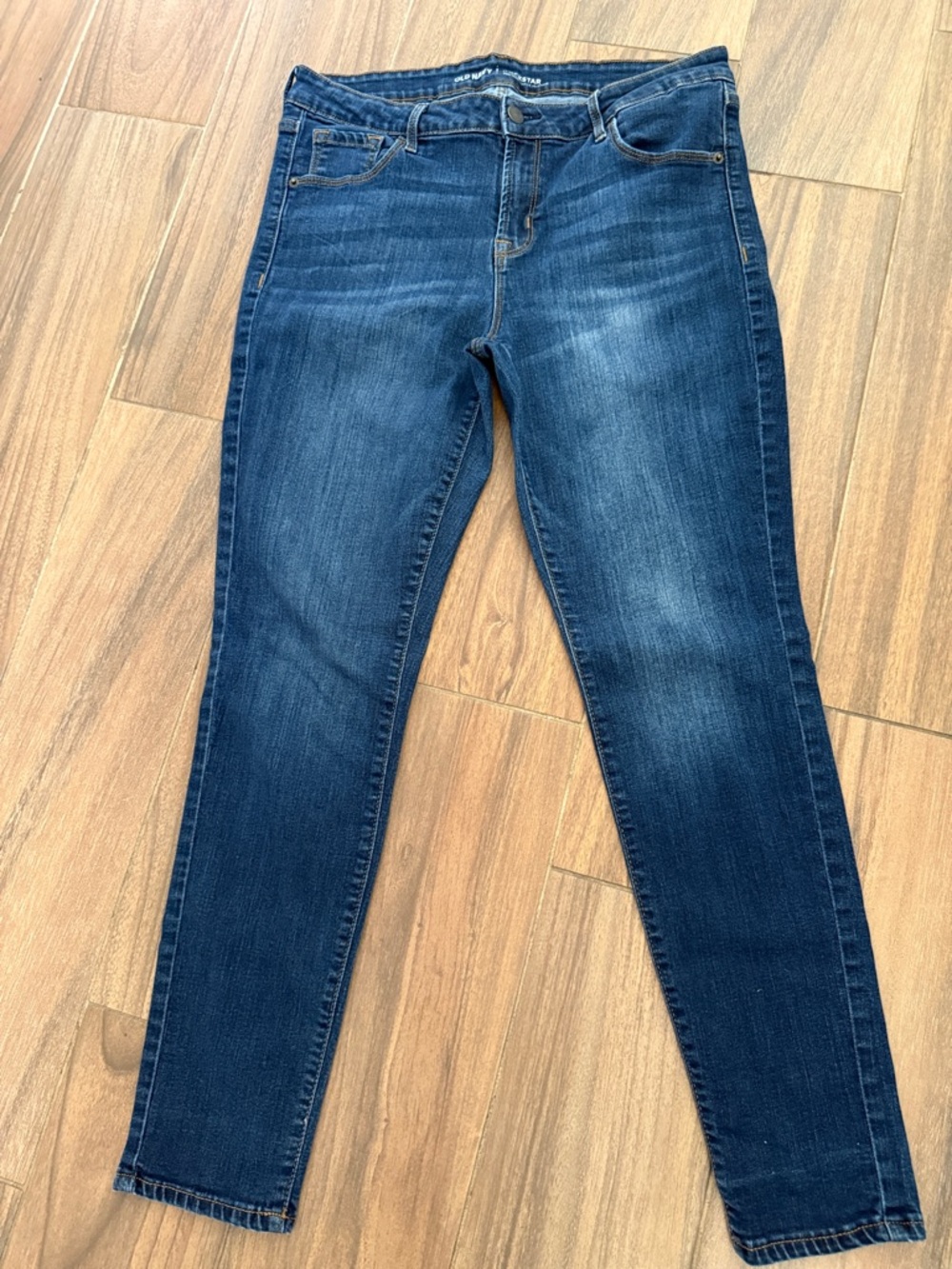 Old Navy Rockstar mid-rise Indigo Skinny Jeans Waist 16-18” Rise 10” Inseam 27”